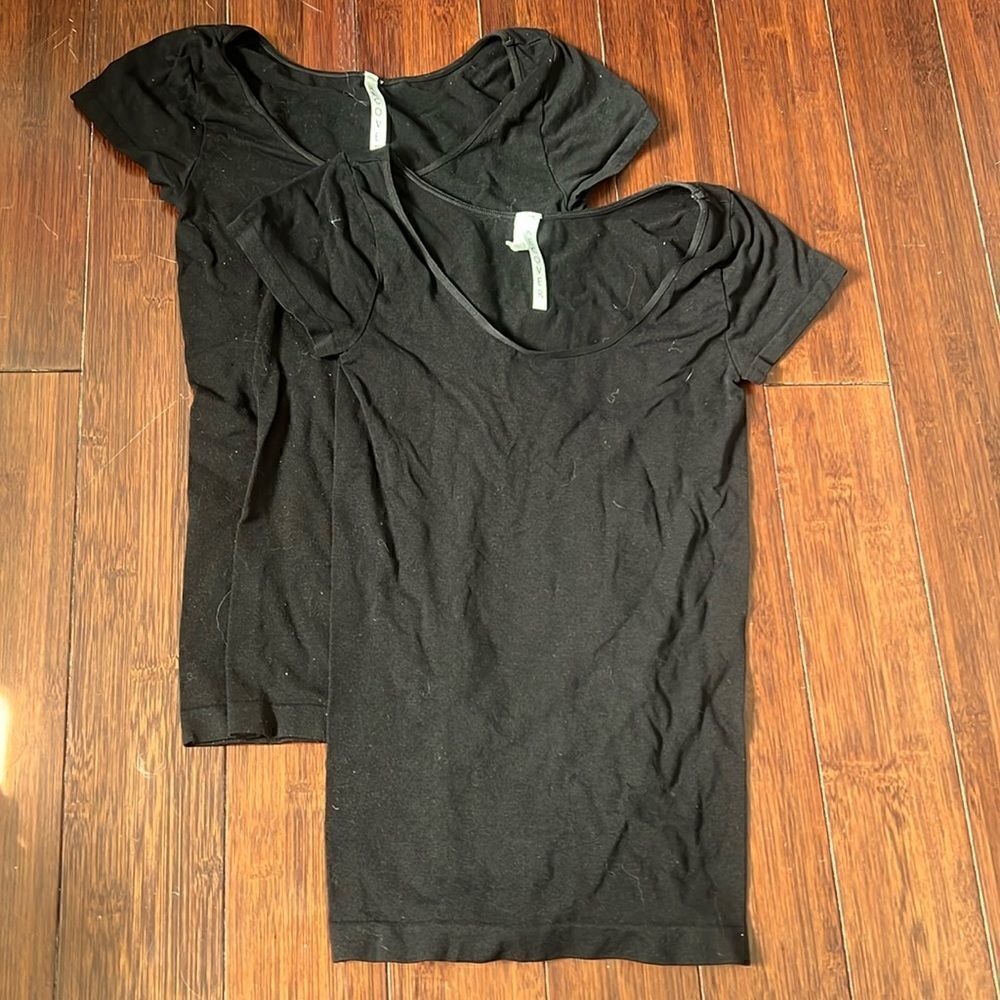 Pack of 2 Black T Shirts - RECOVERY - One Size Fits ALL T Shirt - LIKE NEW
